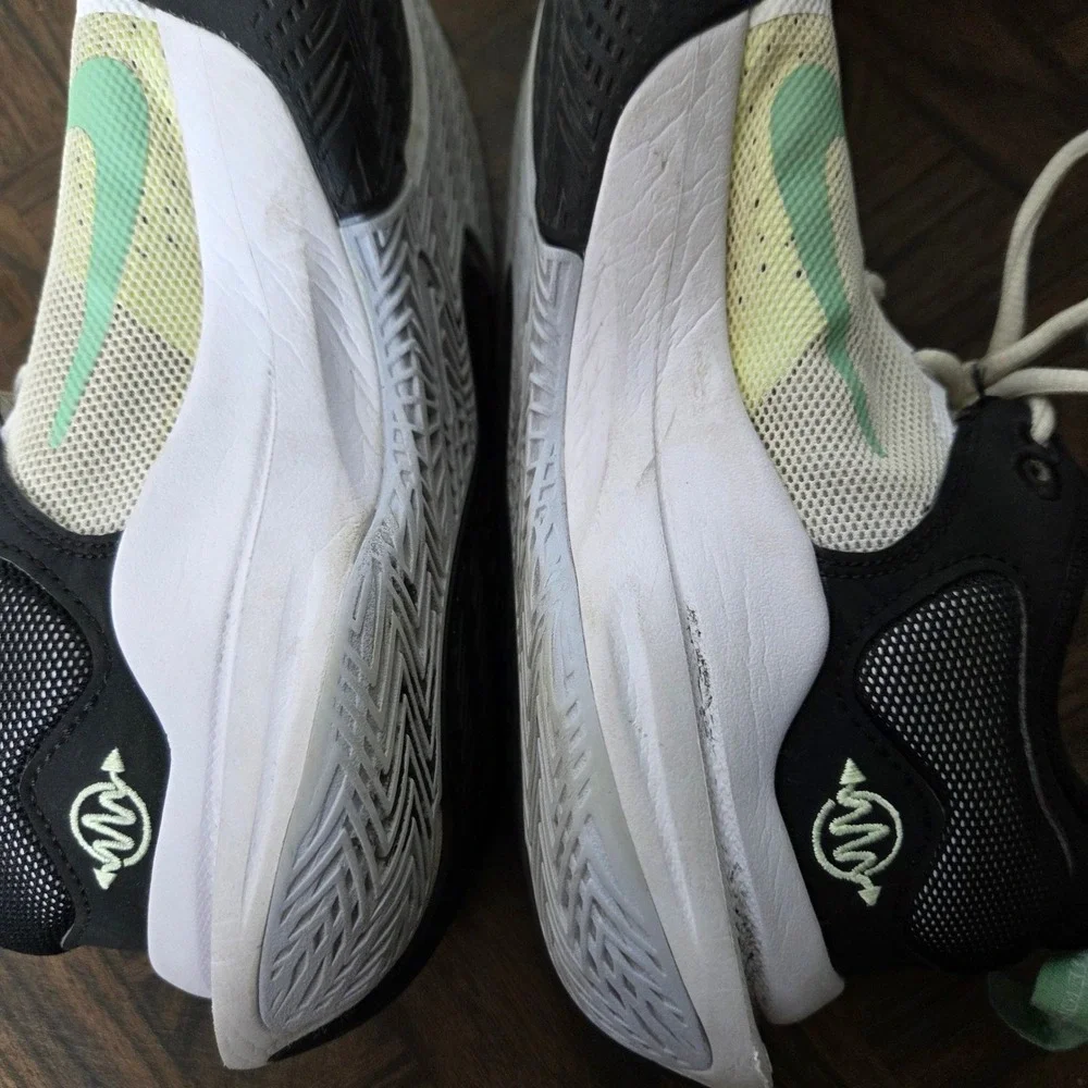 Nike Giannis White Immortality 2 Mens size 8 Running Shoes‎ Sneakers